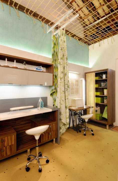 Projeto - Mostra - Casacor Campinas - Lavanderia - Interiores - Máquina de Costura e Armário