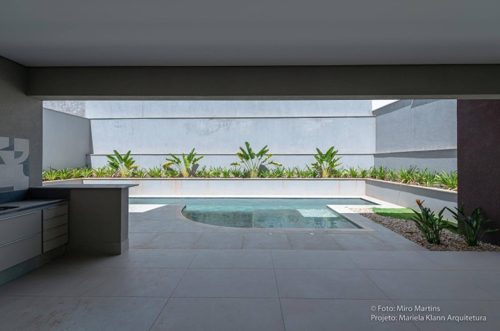 Projeto - Residencial - Dom Pedro CA - Arquitetura e Interiores - Varanda e Piscina