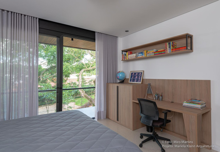 projeto-arquitetura-e-interiores-residencial-palmeiras-hipica-dormitorio-bancada-armario