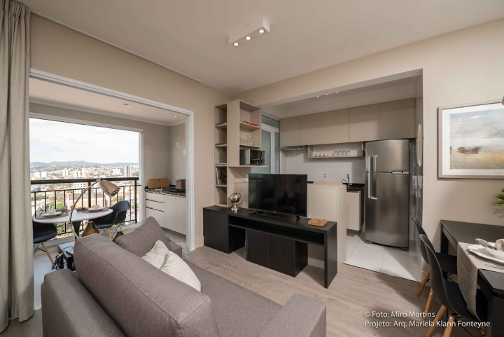 Projeto - Residencial - Studio Jundiaí Bege - Interiores - Sala de Estar, TV, Cozinha e Varanda A
