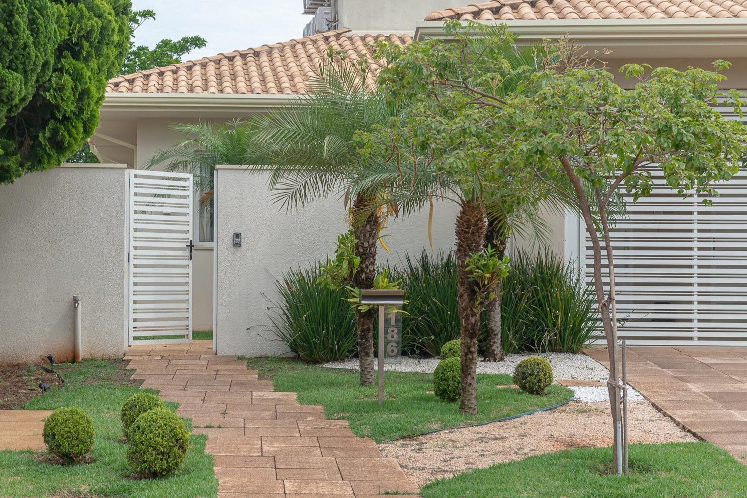 Projeto - Residencial - Barão do Café - Arquitetura e Interiores - Fachada